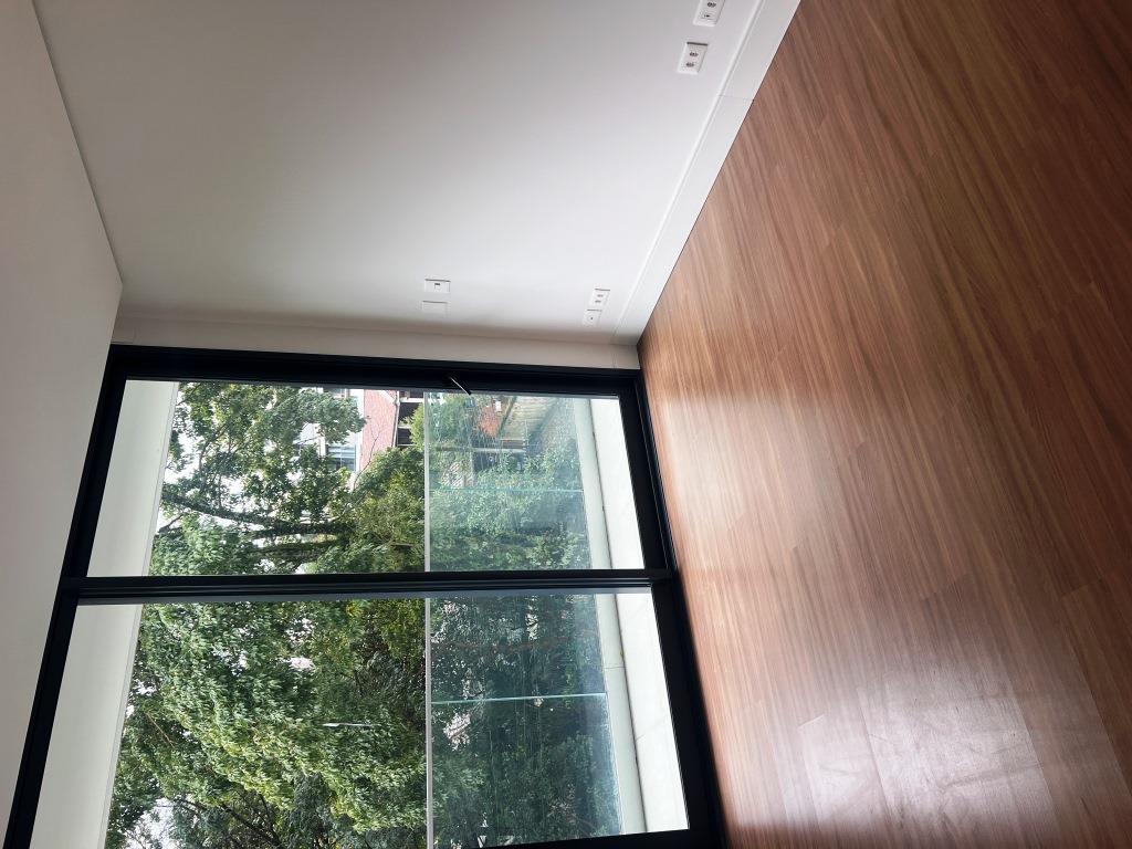Imagem Apartamento com 3 Quartos à Venda, 183 m² em Hugo Lange - Curitiba