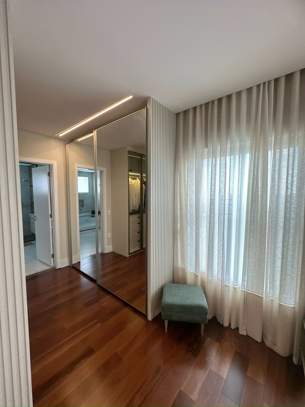 Imagem Apartamento com 3 Quartos à Venda, 256 m²em Cambuí - Campinas Imagem Apartamento com 3 Quartos à Venda, 256 m²em Cambuí - Campinas