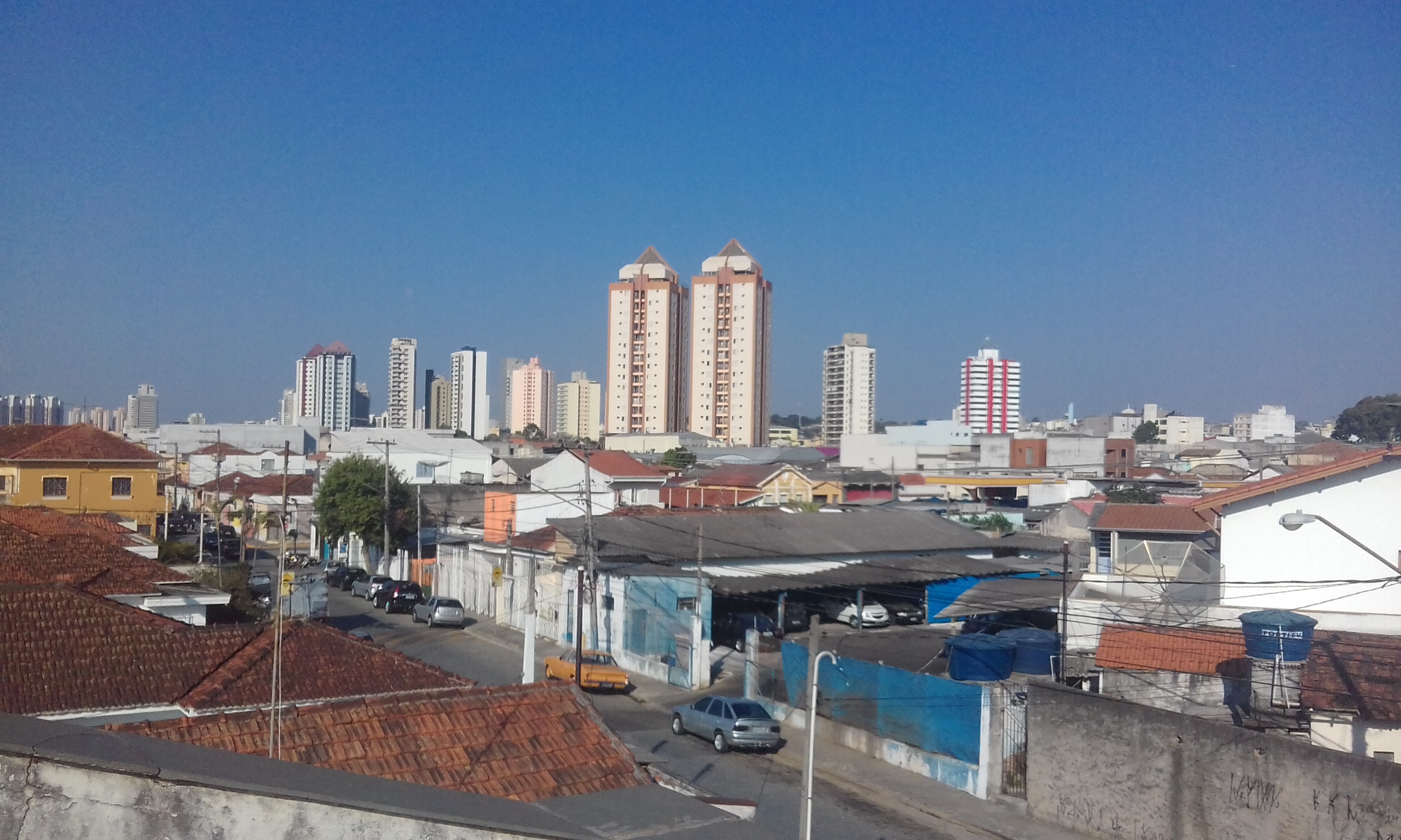 Imagem Sobrado com 3 Quartos à Venda, 252 m²em Vila Mogilar - Mogi das Cruzes