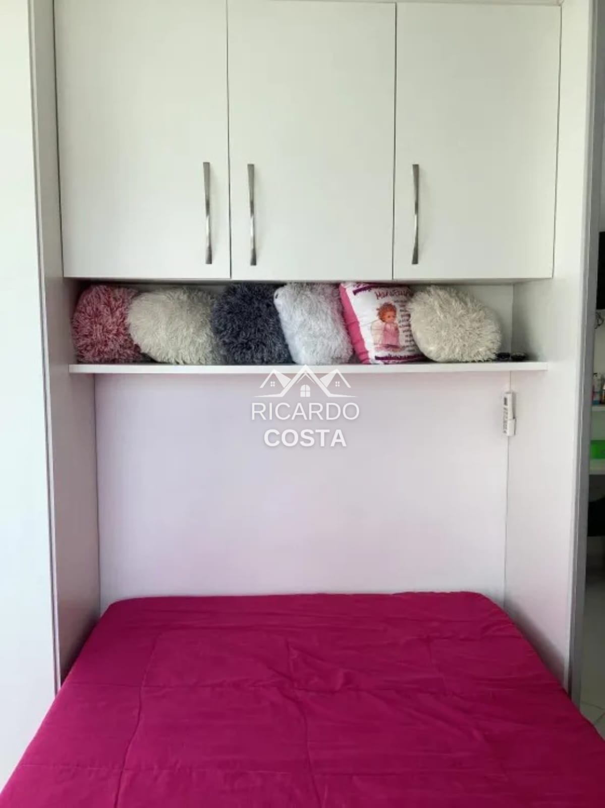 Imagem Casa de Condomínio com 4 Quartos à Venda ou Locação, 168 m² em Jacarepaguá - Rio de Janeiro Imagem Casa de Condomínio com 4 Quartos à Venda ou Locação, 168 m² em Jacarepaguá - Rio de Janeiro