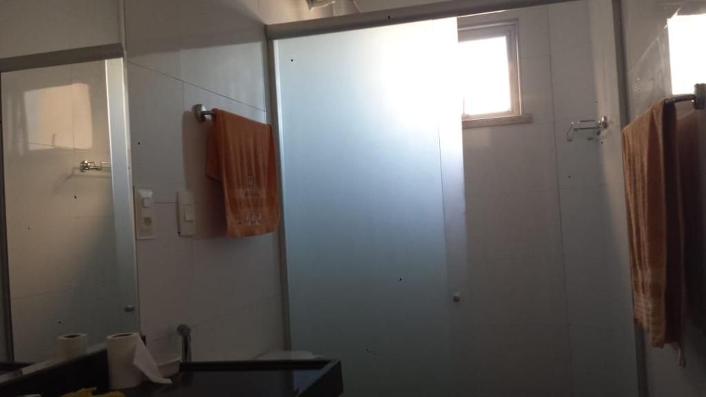 Imagem Sobrado com 5 Quartos à Venda, 252 m²em Manuel Dias Branco - Fortaleza