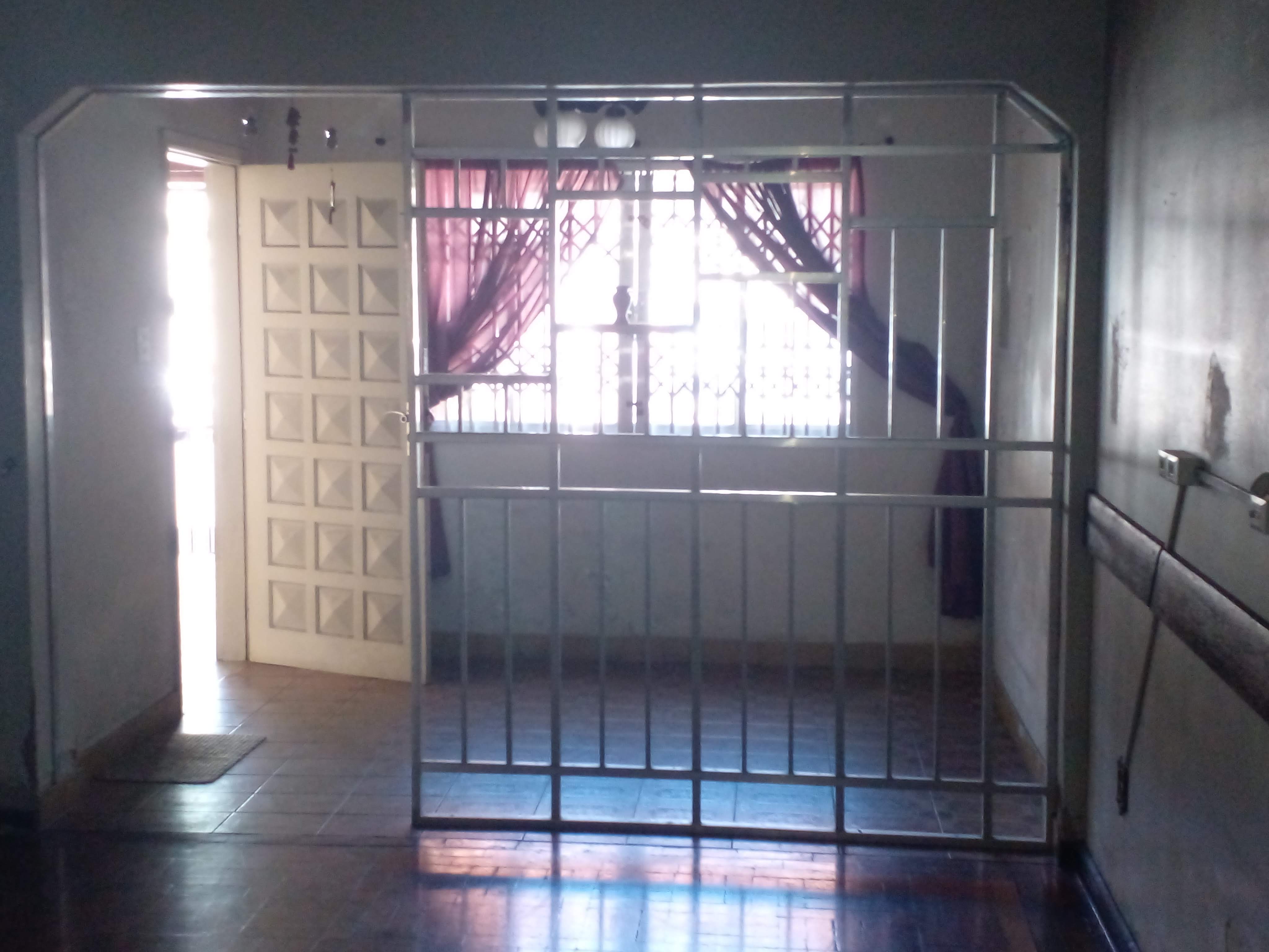 Imagem Sobrado com 3 Quartos à Venda, 254 m²em Centro - Mogi das Cruzes