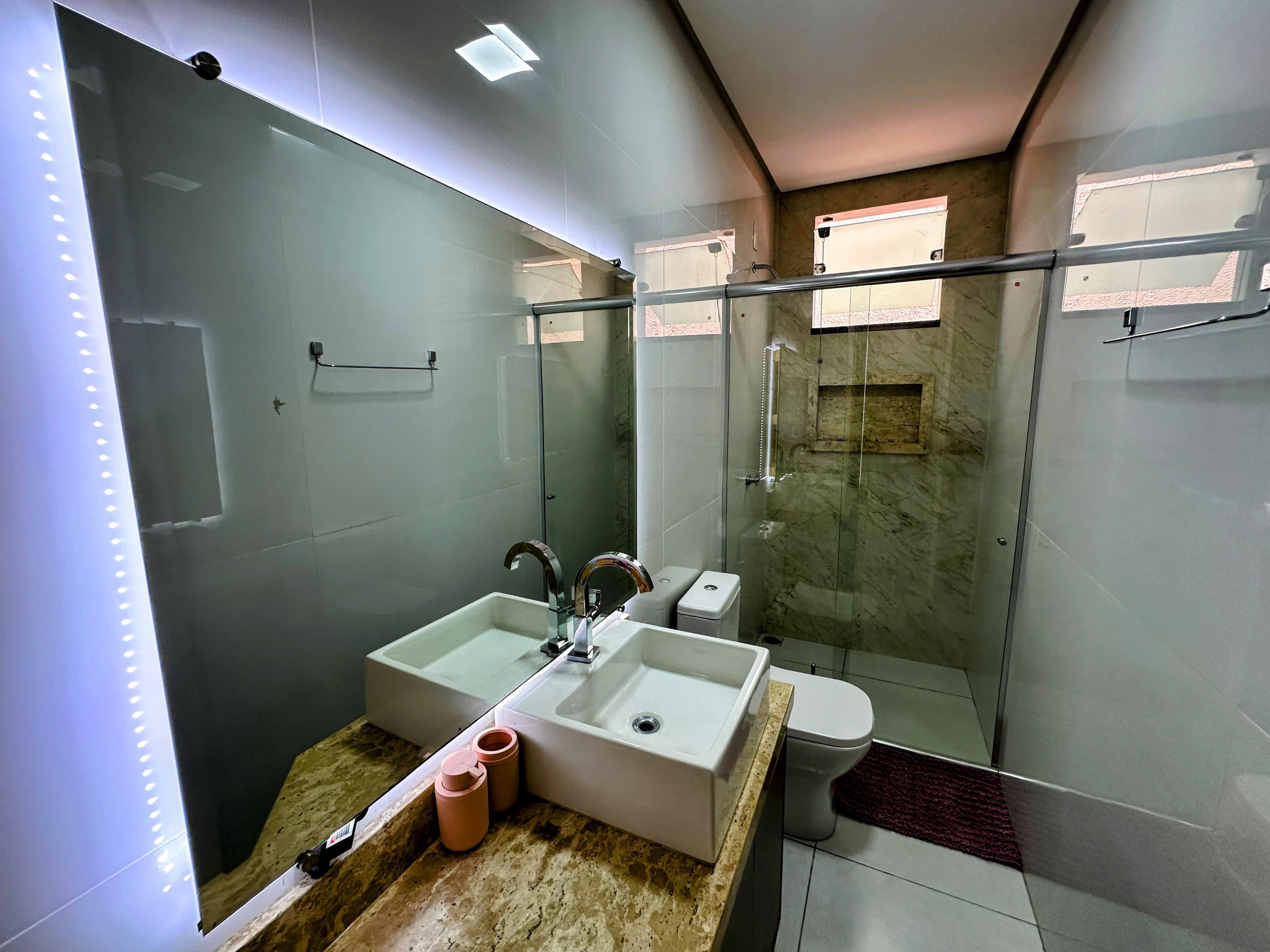 Imagem Casa com 3 Quartos à Venda, 189 m²em Dom Pedro I - Manaus