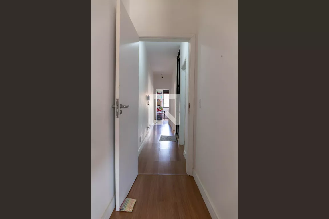 Imagem Casa com 4 Quartos à Venda, 257 m²em Vila Gumercindo - São Paulo