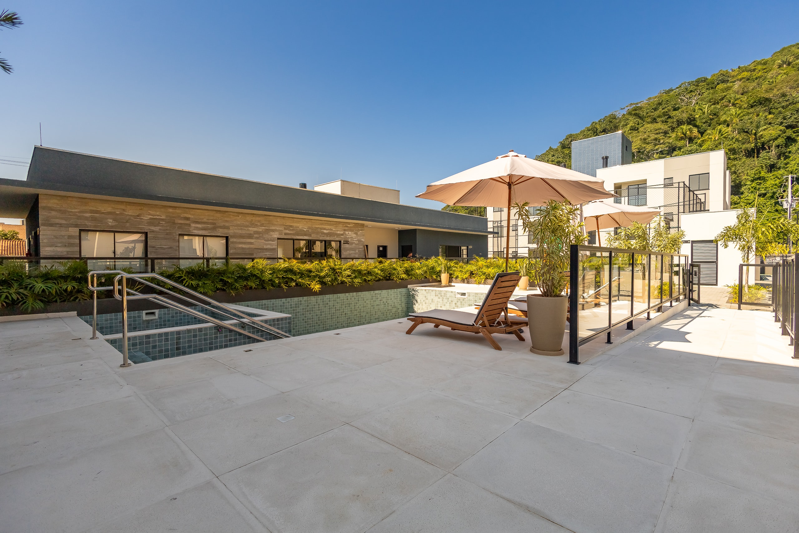 Imagem Apartamento com 2 Quartos à Venda, 48 m²em Balneário Caiobá - Matinhos