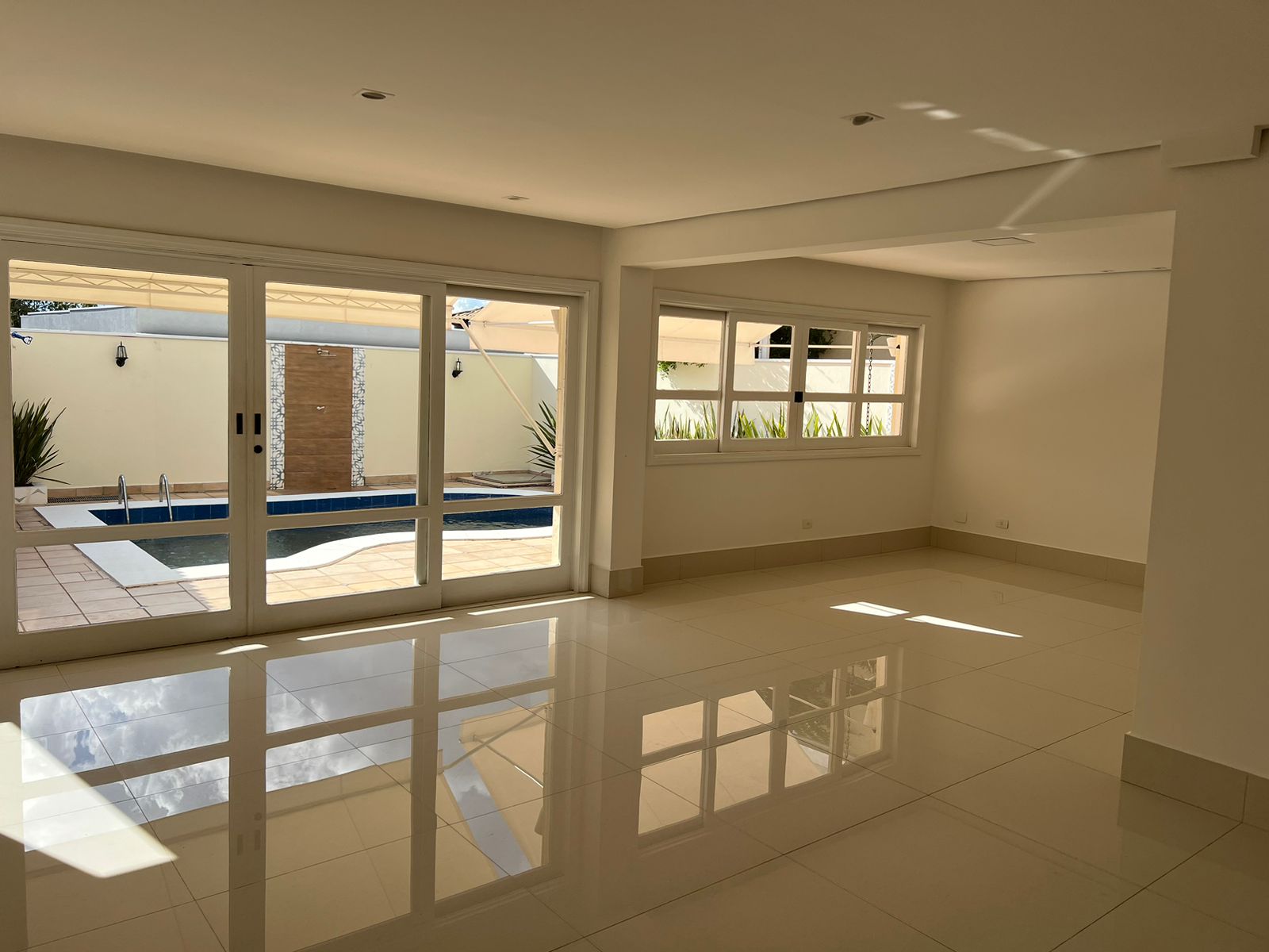 Casa de Condomínio com 4 Quartos à Venda ou Locação, 370 m²em Alphaville - Santana de Parnaíba