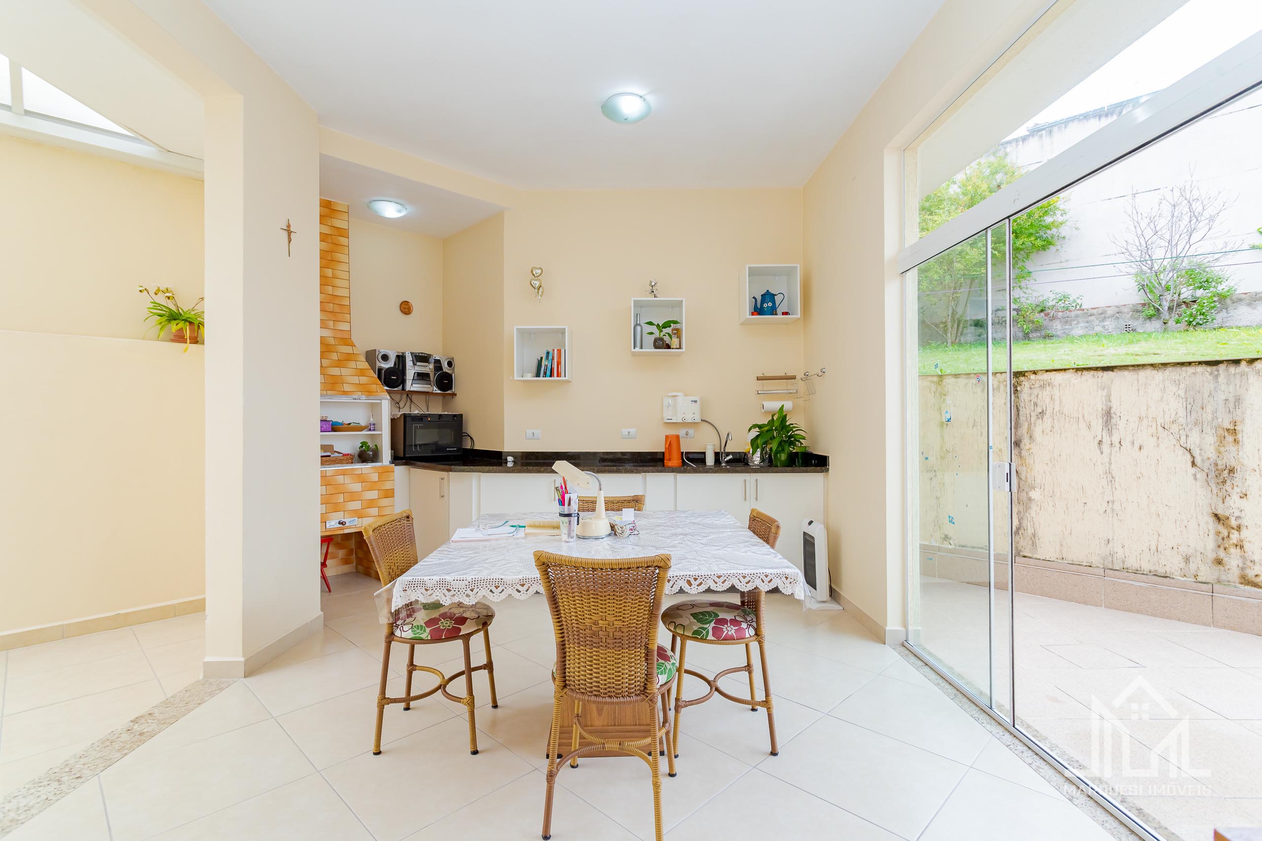 Imagem Casa com 3 Quartos à Venda, 241 m²em Guabirotuba - Curitiba
