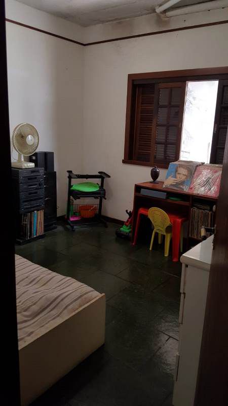 Imagem Casa com 3 Quartos à Venda, 406 m² em Várzea&nbsp; - Teresópolis