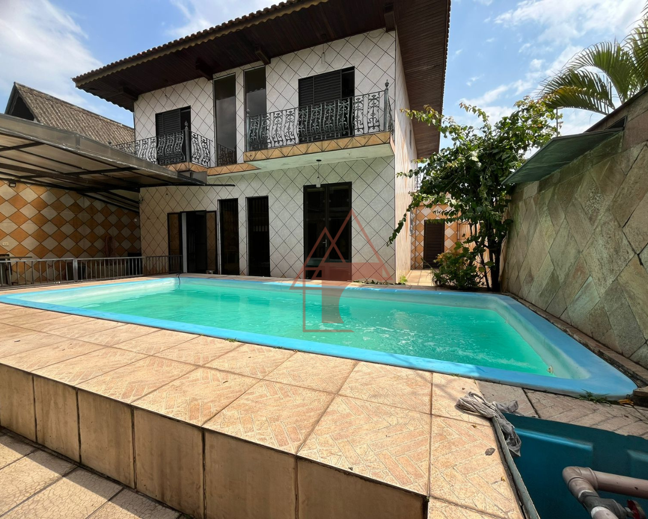 Sobrado com 4 Quartos à Venda, 367 m² em Jardim Casqueiro - Cubatão