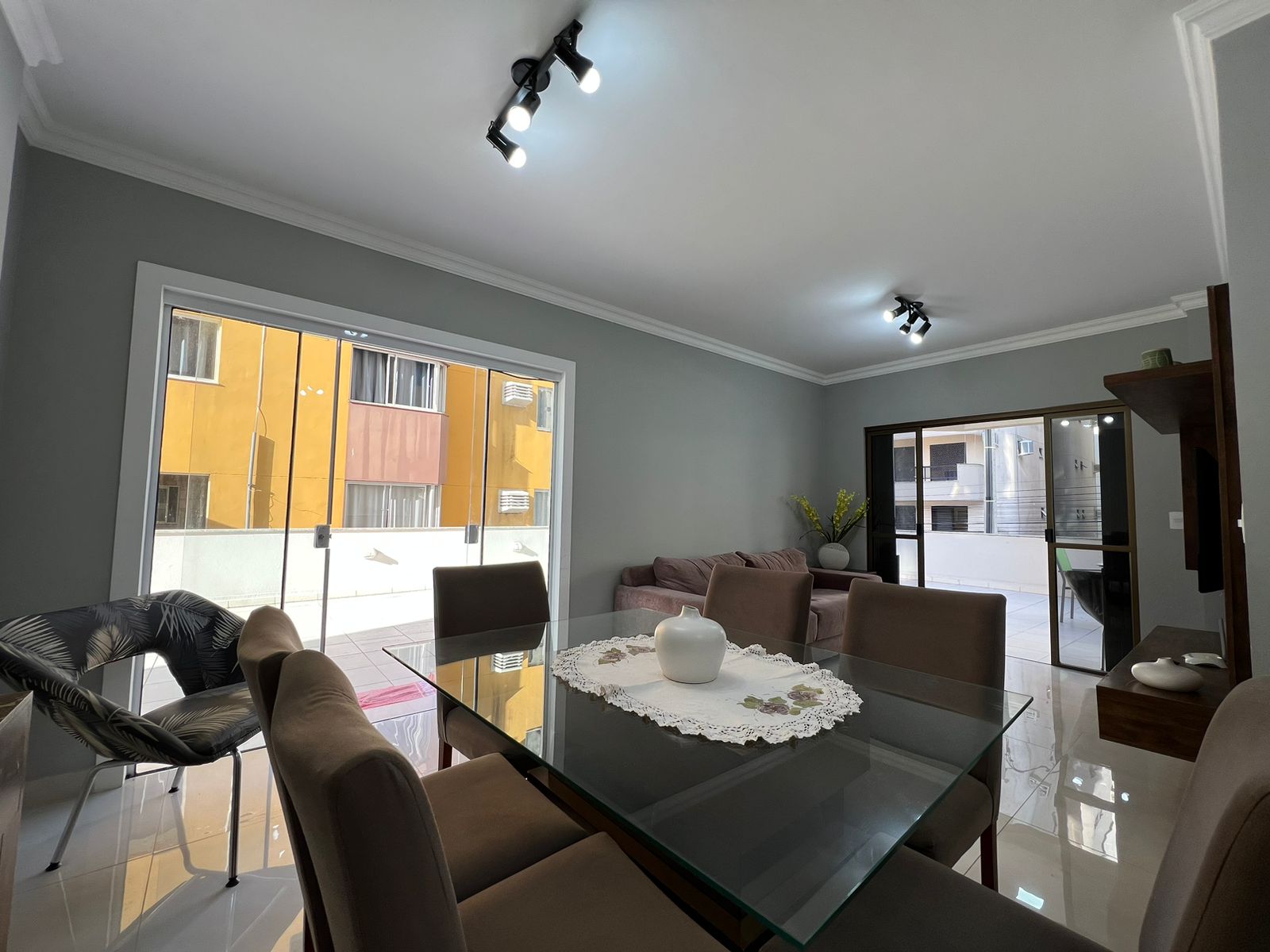 Imagem Apartamento com 3 Quartos à Venda, 303 m²em Meia Praia - Itapema