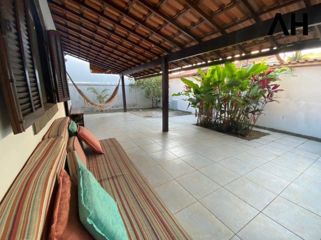 Imagem Casa com 3 Quartos à Venda, 360 m²em Piratininga - Niterói Imagem Casa com 3 Quartos à Venda, 360 m²em Piratininga - Niterói
