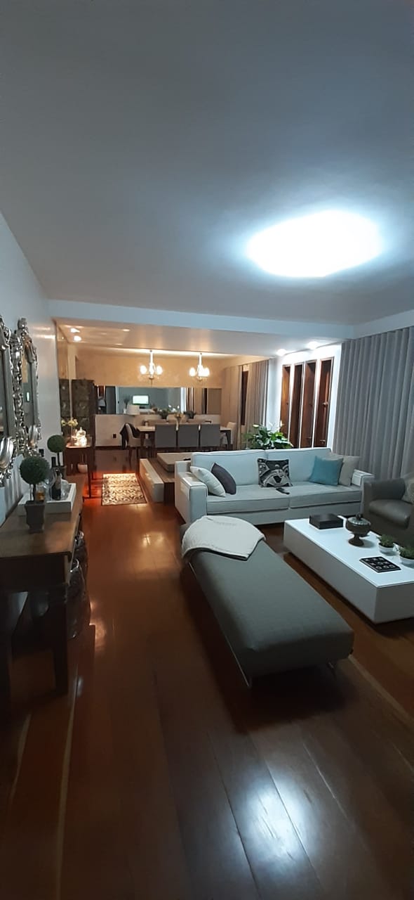Imagem Casa com 4 Quartos à Venda, 258 m²em Cruzeiro do Sul - Criciúma