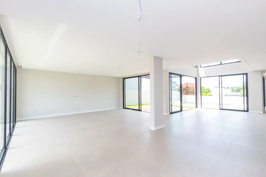 Imagem Casa de Condomínio com 4 Quartos à Venda, 500 m² em Orleans - Curitiba Imagem Casa de Condomínio com 4 Quartos à Venda, 500 m² em Orleans - Curitiba