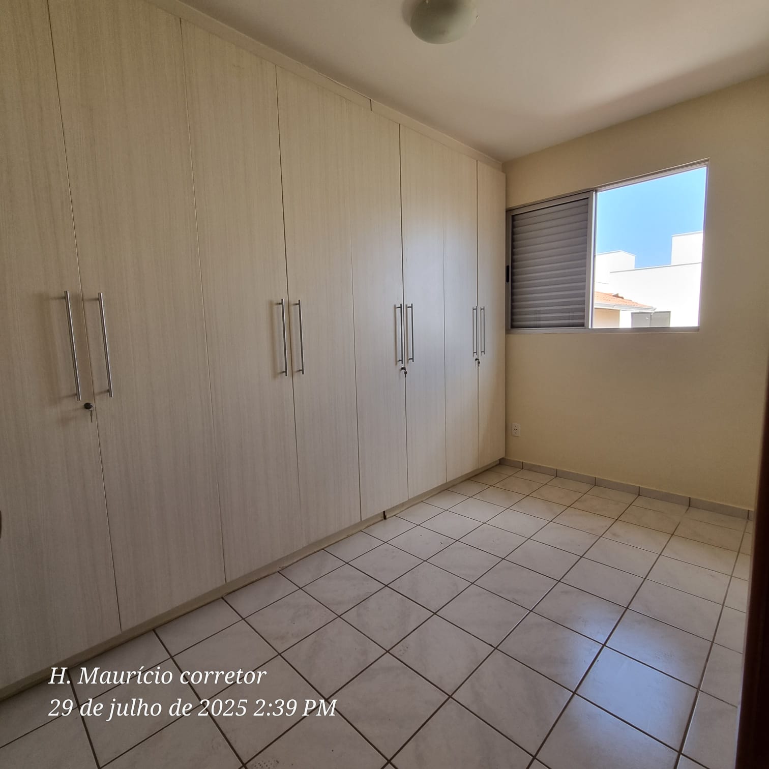 Imagem Sobrado com 3 Quartos à Venda, 130 m² em Setor Jaó - Goiânia Imagem Sobrado com 3 Quartos à Venda, 130 m² em Setor Jaó - Goiânia