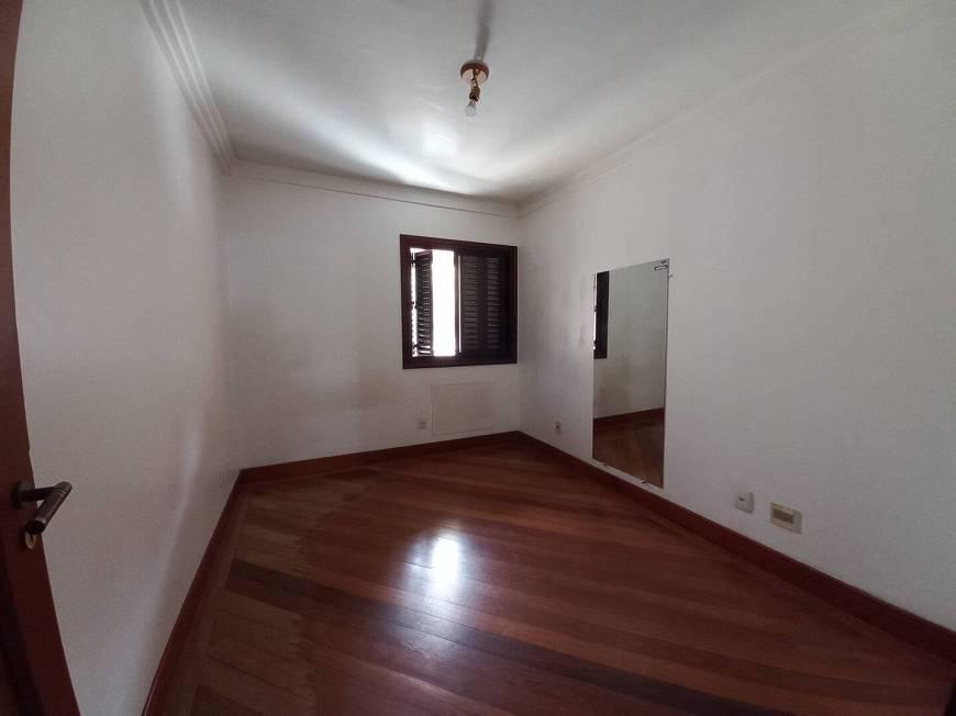 Imagem Apartamento com 4 Quartos à Venda, 159 m²em América - Joinville