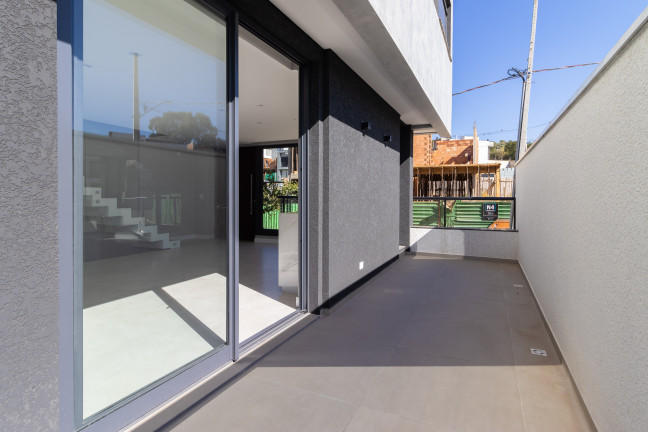 Imagem Sobrado com 3 Quartos à Venda, 300 m² em Santa Cândida - Curitiba Imagem Sobrado com 3 Quartos à Venda, 300 m² em Santa Cândida - Curitiba