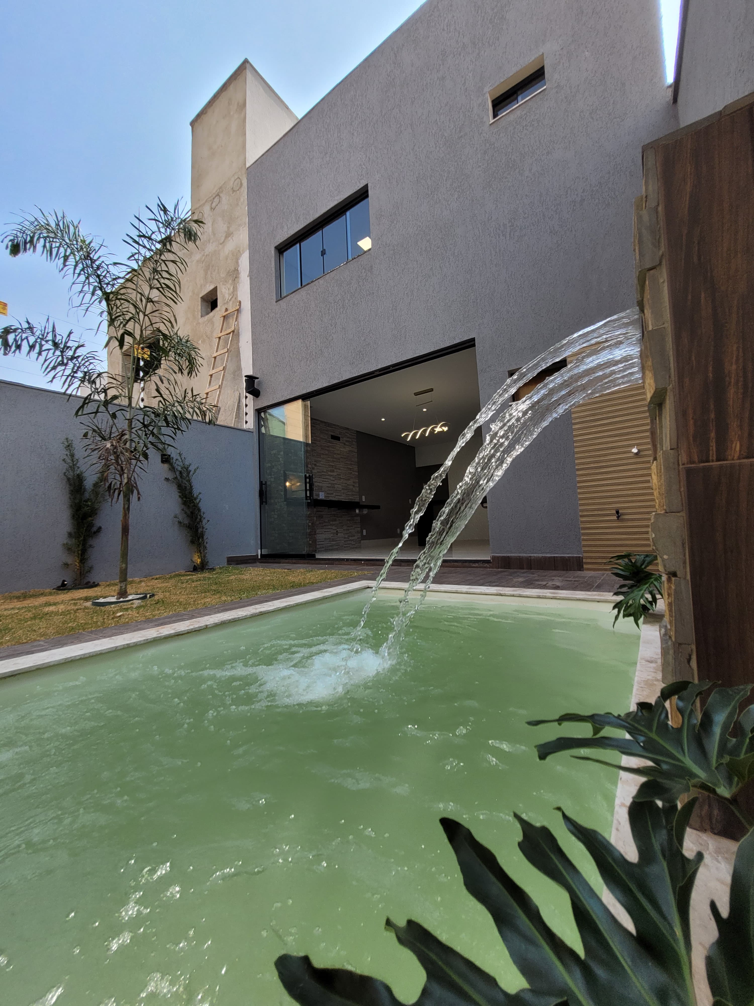 Imagem Sobrado com 3 Quartos à Venda, 147 m²em Vila Rosa - Goiânia