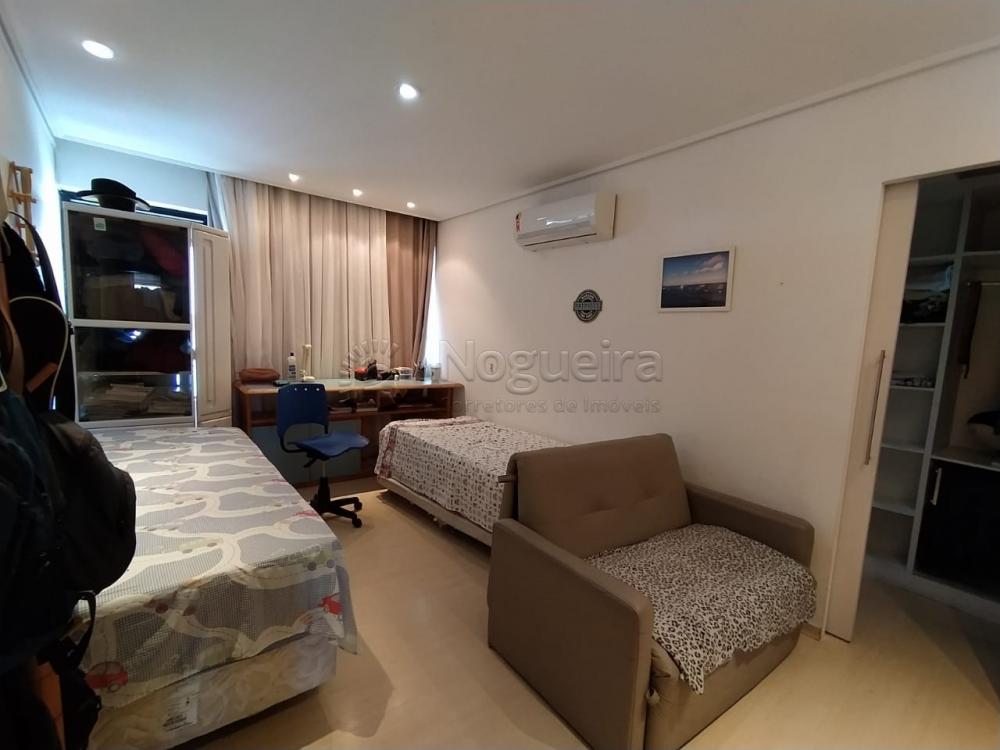 Imagem Apartamento com 4 Quartos à Venda, 393 m²em Casa Amarela - Recife Imagem Apartamento com 4 Quartos à Venda, 393 m²em Casa Amarela - Recife
