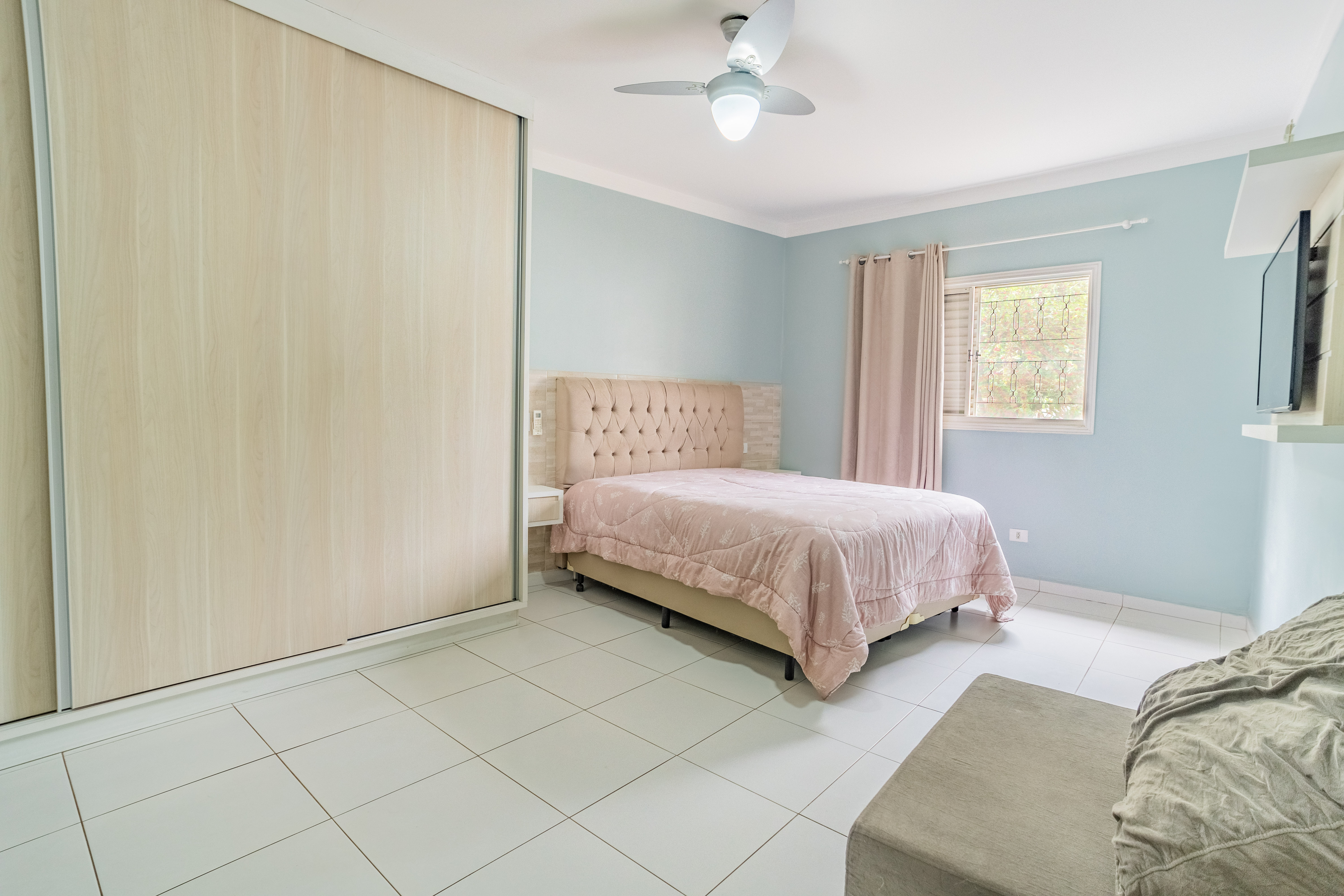 Imagem Sobrado com 3 Quartos à Venda, 398 m² em Jardim Aeronave de Viracopos - Campinas Imagem Sobrado com 3 Quartos à Venda, 398 m² em Jardim Aeronave de Viracopos - Campinas