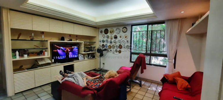 Imagem Apartamento com 3 Quartos à Venda, 213 m² em Graças - Recife