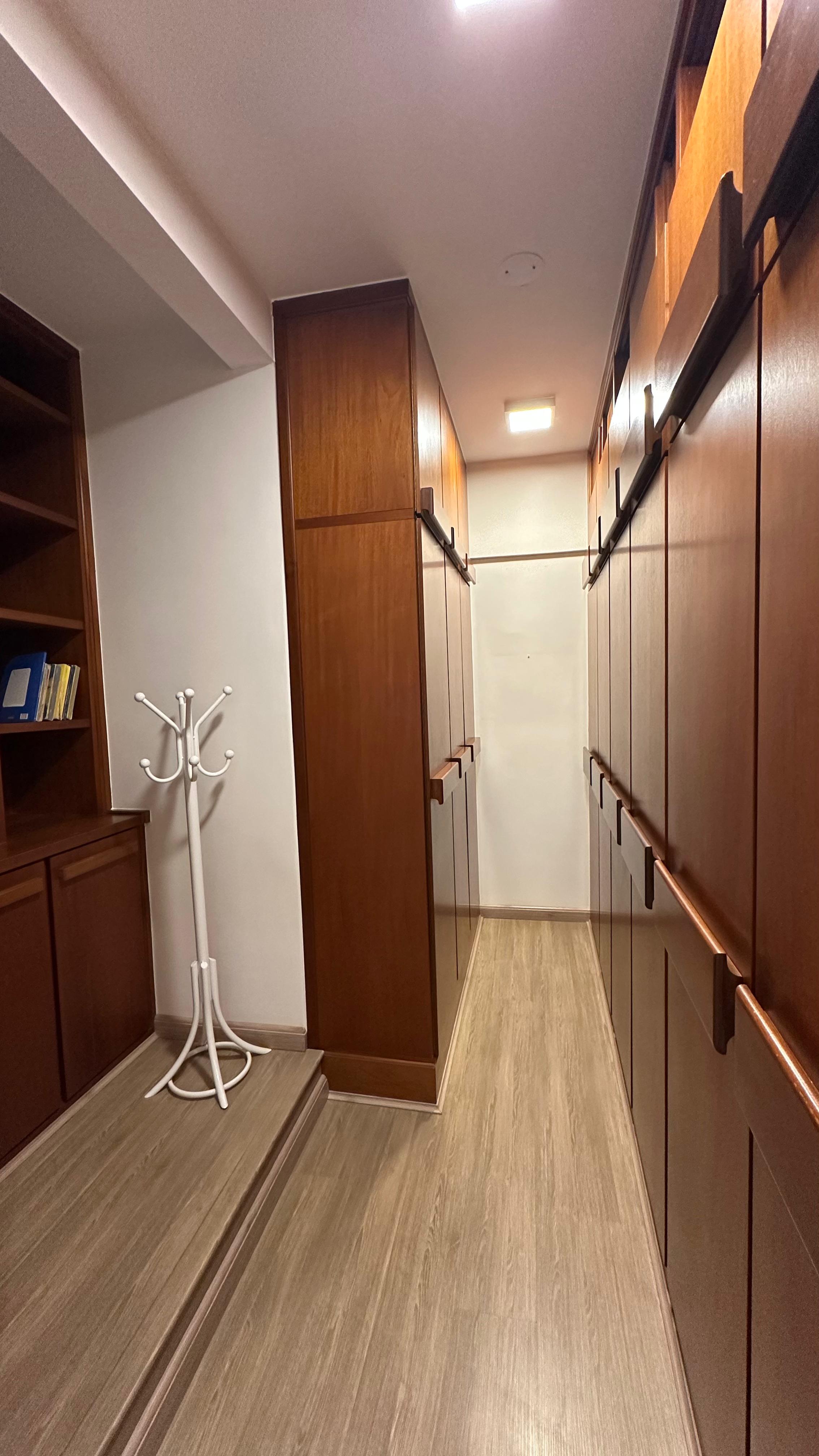 Imagem Apartamento com 3 Quartos à Venda, 131 m²em Centro - Londrina Imagem Apartamento com 3 Quartos à Venda, 131 m²em Centro - Londrina