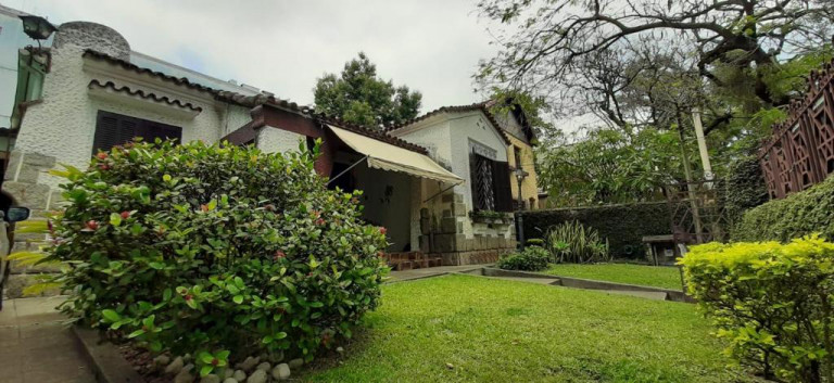 Imagem Casa com 3 Quartos à Venda, 280 m² em Grajaú - Rio de Janeiro