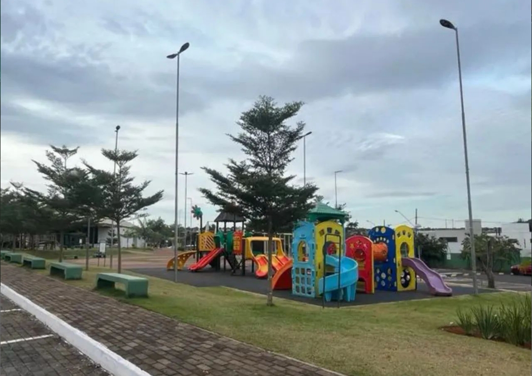Imagem Terreno à Venda, 360 m²em Jardim Botânico - Uberlândia