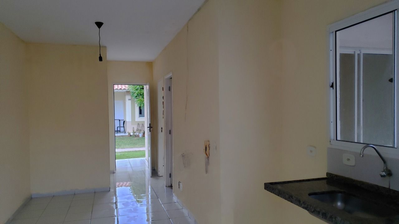 Imagem Casa de Condomínio com 2 Quartos à Venda, 43 m²em Senador Carlos Jereissati - Pacatuba