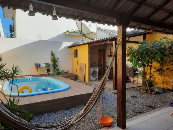 Imagem Casa com 2 Quartos à Venda, 186 m² em Portinho - Cabo Frio