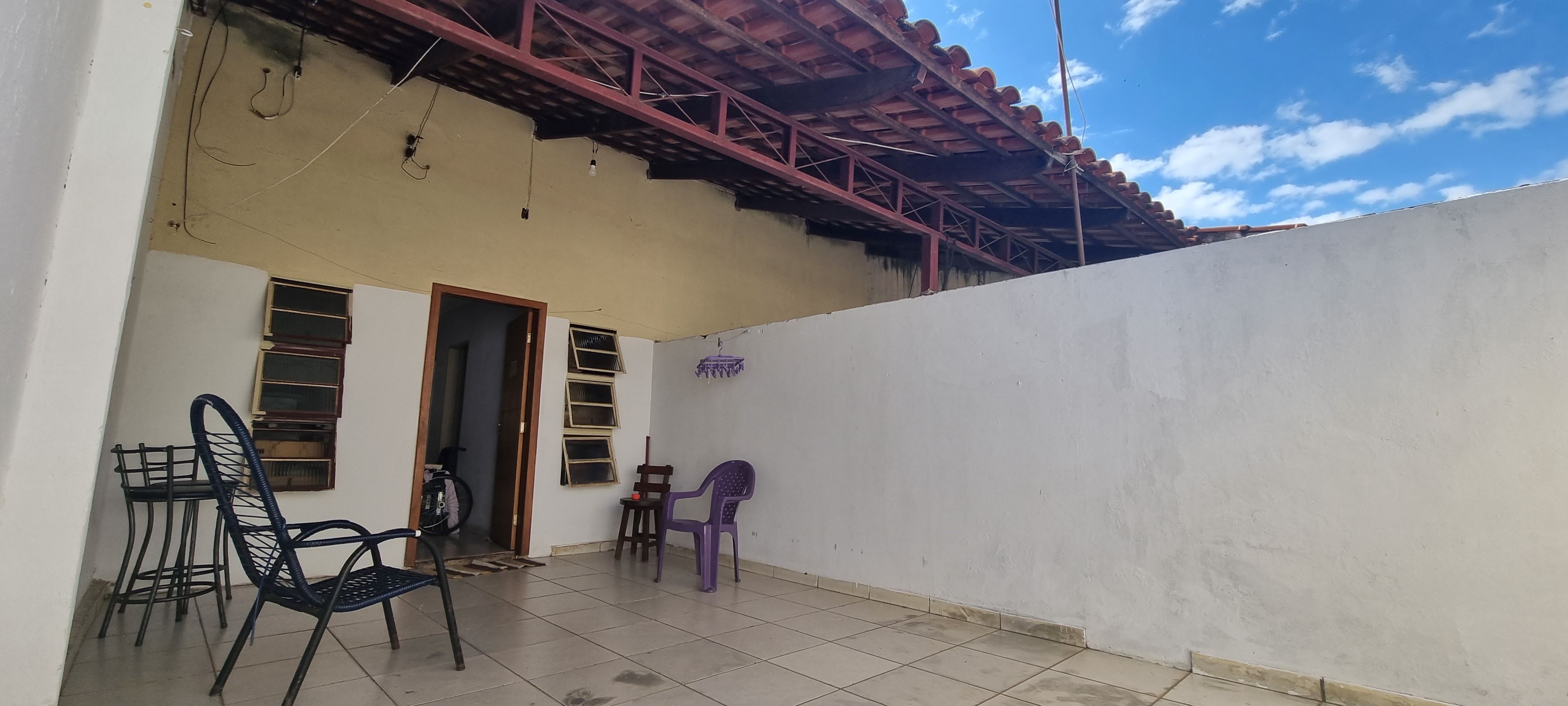 Imagem Casa com 2 Quartos à Venda, 130 m²em Jardim Guanabara III - Goiânia