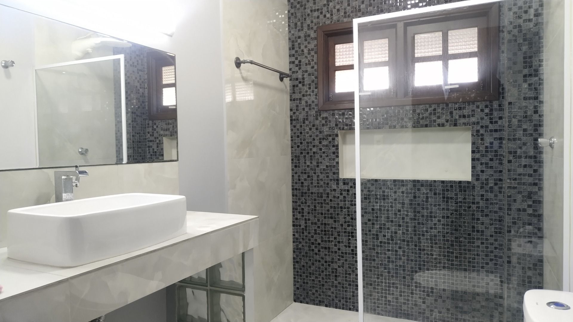 Imagem Sobrado com 2 Quartos à Venda, 339 m²em Vila Ponte Nova - Cubatão