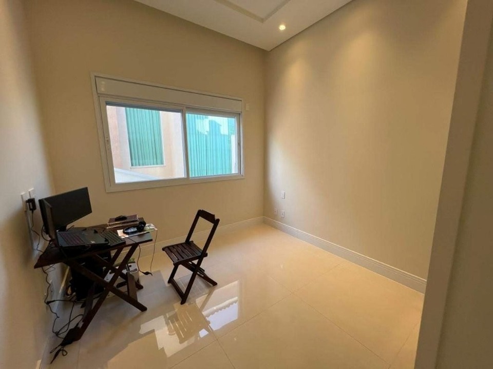 Imagem Casa de Condomínio com 3 Quartos à Venda, 260 m²em Medeiros - Jundiaí