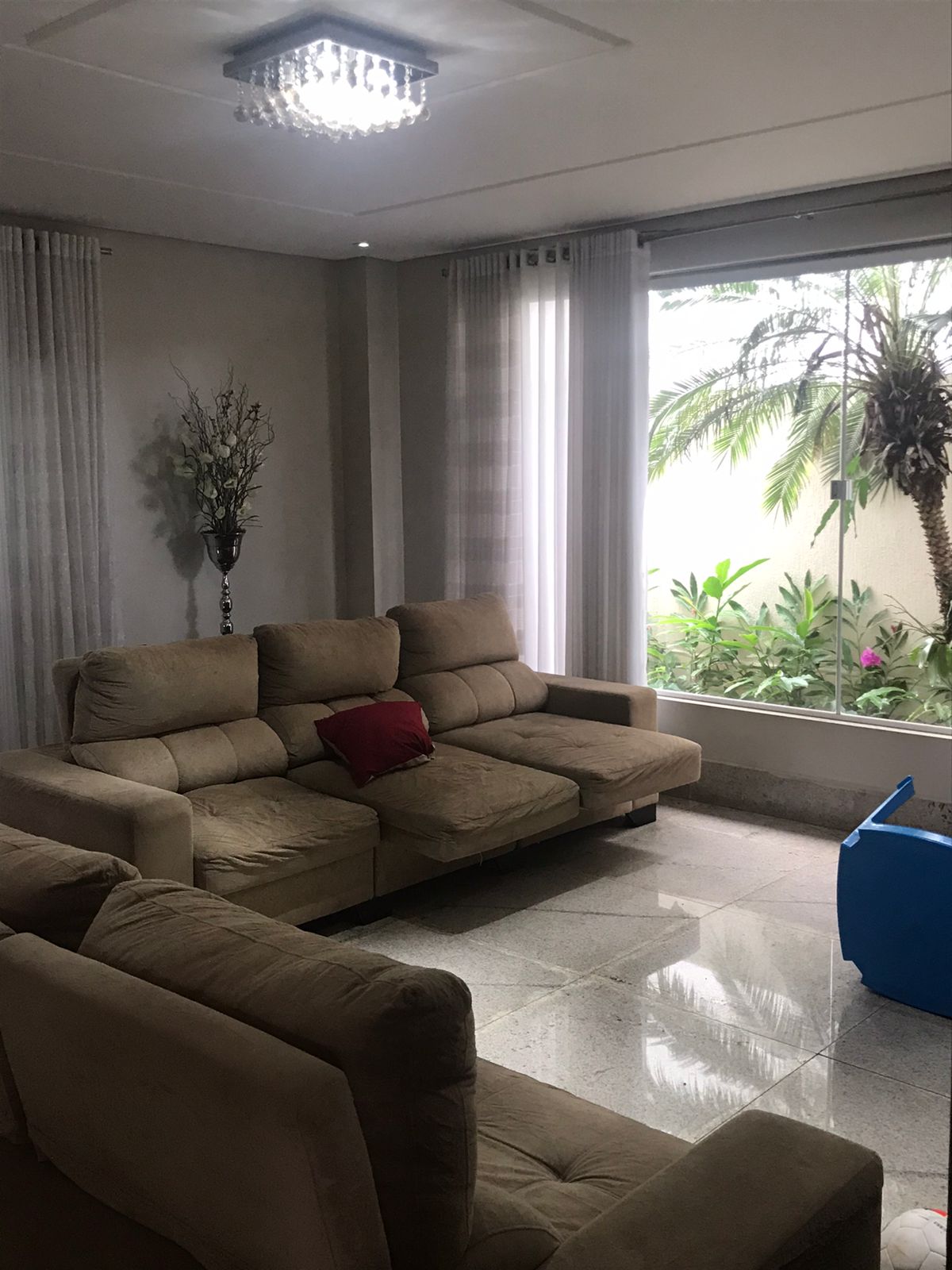 Imagem Sobrado com 5 Quartos à Venda, 418 m²em Condomínio do Lago 1ª Etapa - Goiânia