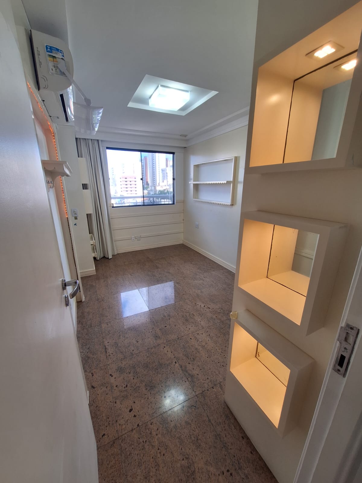 Imagem Apartamento com 3 Quartos à Venda, 150 m² em Aldeota - Fortaleza Imagem Apartamento com 3 Quartos à Venda, 150 m² em Aldeota - Fortaleza