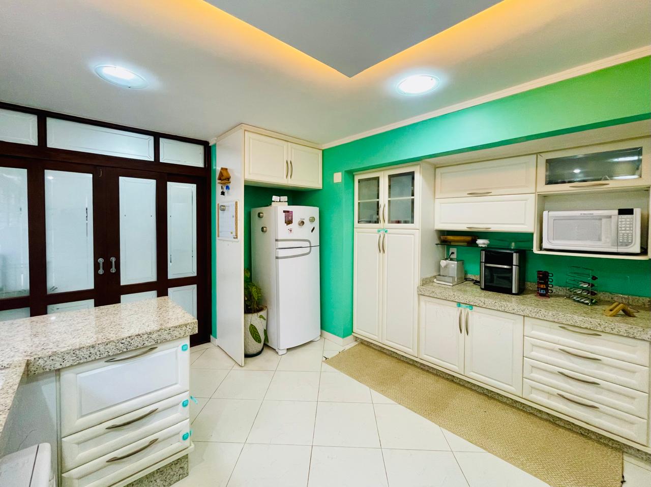Imagem Casa com 6 Quartos à Venda, 262 m²em Albuquerque - Teresópolis Imagem Casa com 6 Quartos à Venda, 262 m²em Albuquerque - Teresópolis