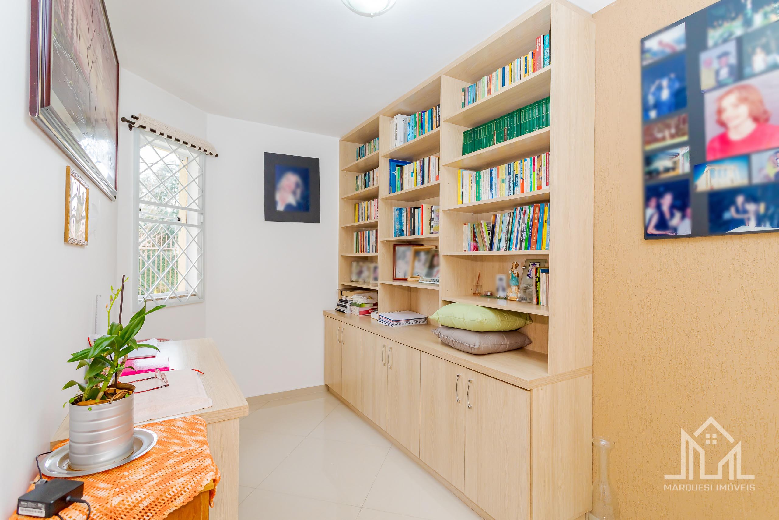 Imagem Casa com 3 Quartos à Venda, 241 m²em Guabirotuba - Curitiba