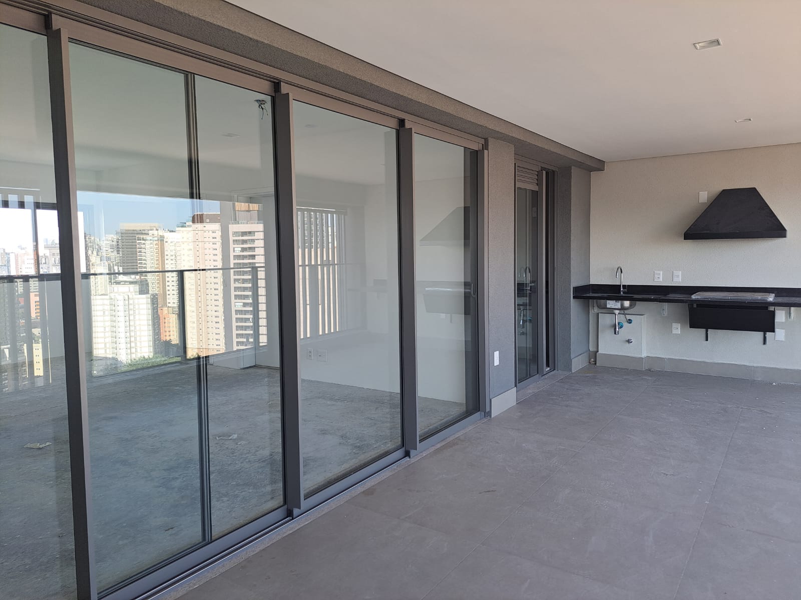 Imagem Apartamento com 3 Quartos à Venda, 160 m²em Vila Olímpia - São Paulo Imagem Apartamento com 3 Quartos à Venda, 160 m²em Vila Olímpia - São Paulo