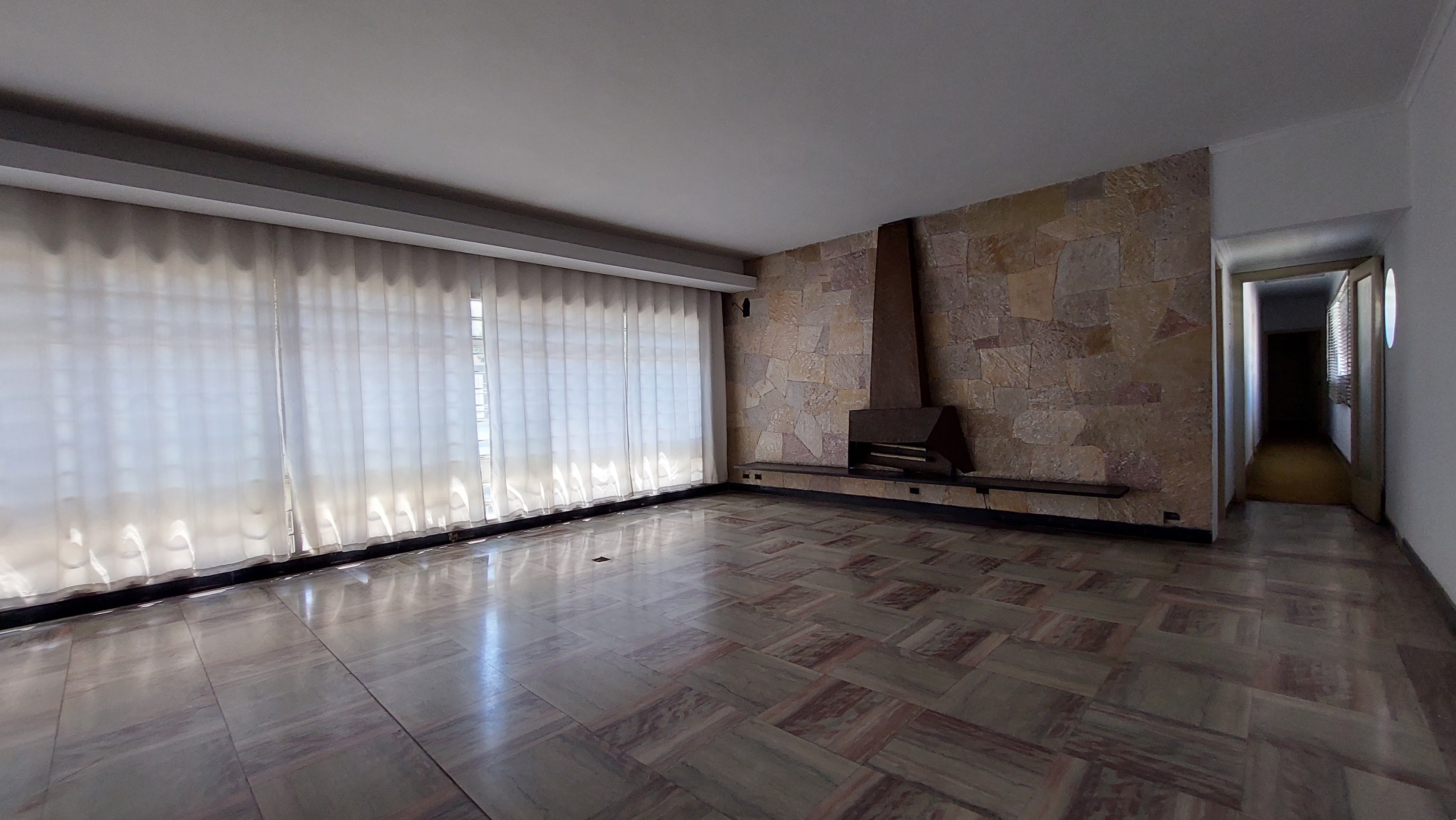 Imagem Casa com 3 Quartos à Venda, 500 m²em Brooklin Paulista - São Paulo Imagem Casa com 3 Quartos à Venda, 500 m²em Brooklin Paulista - São Paulo