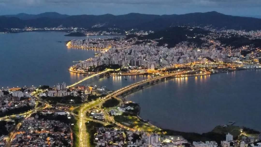 Imagem Apartamento com 3 Quartos à Venda, 80 m²em Centro - Florianópolis