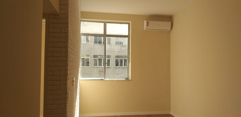 Imagem Apartamento à Venda, 40 m² em Copacabana - Rio de Janeiro Imagem Apartamento à Venda, 40 m² em Copacabana - Rio de Janeiro