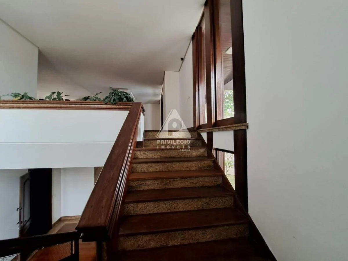 Imagem Casa de Condomínio com 4 Quartos à Venda, 2 m²em Barra da Tijuca - Rio de Janeiro Imagem Casa de Condomínio com 4 Quartos à Venda, 2 m²em Barra da Tijuca - Rio de Janeiro