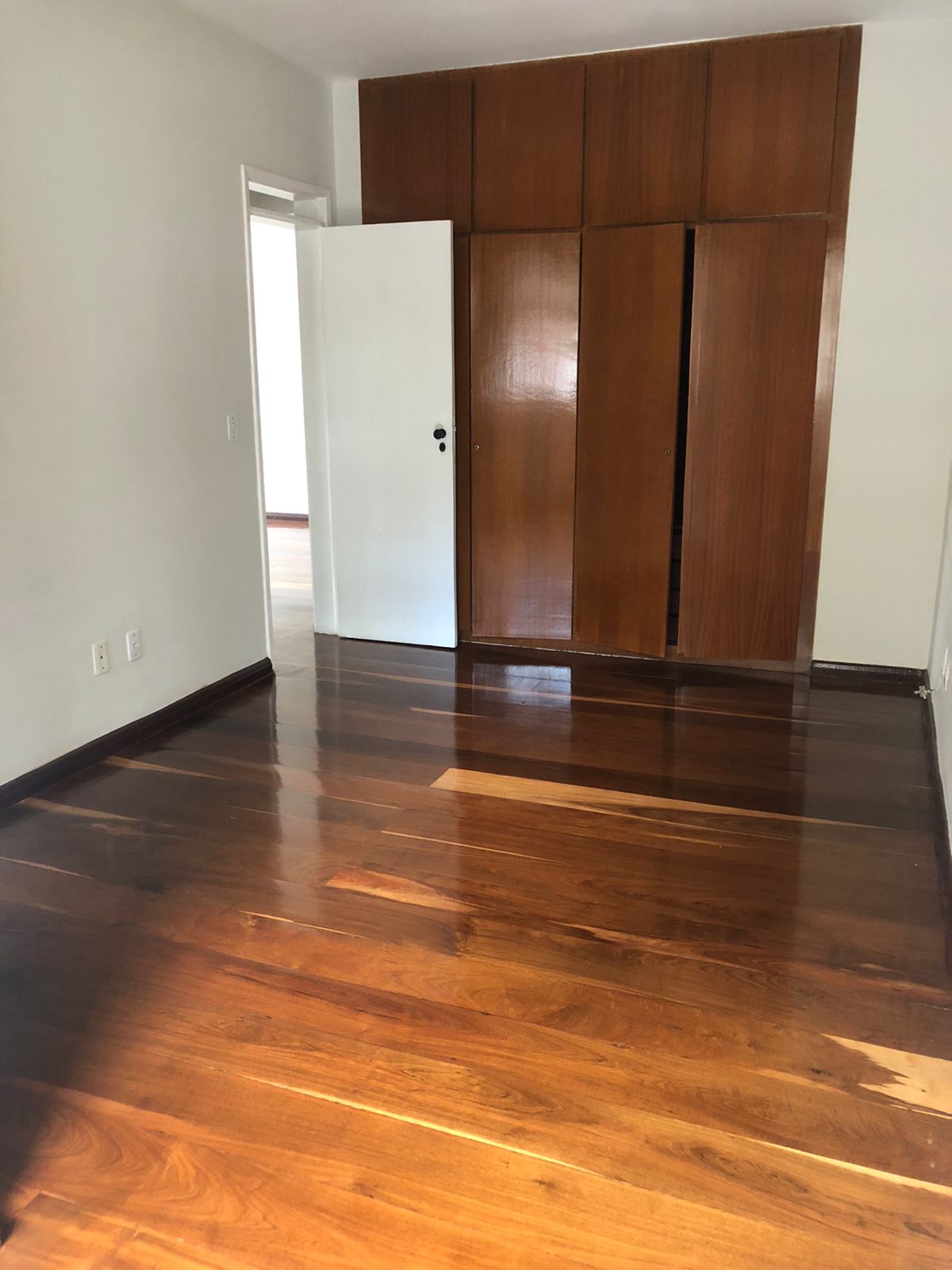 Imagem Apartamento com 3 Quartos à Venda, 133 m²em Meireles - Fortaleza