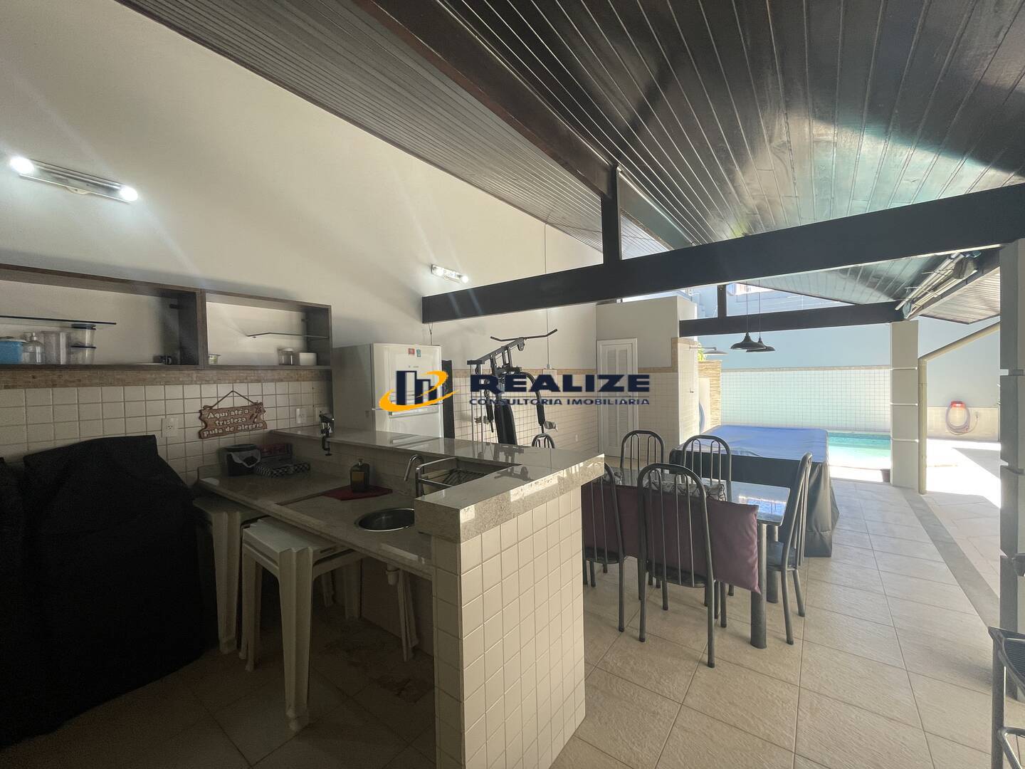Imagem Casa com 4 Quartos à Venda, 360 m²em Parque Turf Club - Campos dos Goytacazes Imagem Casa com 4 Quartos à Venda, 360 m²em Parque Turf Club - Campos dos Goytacazes