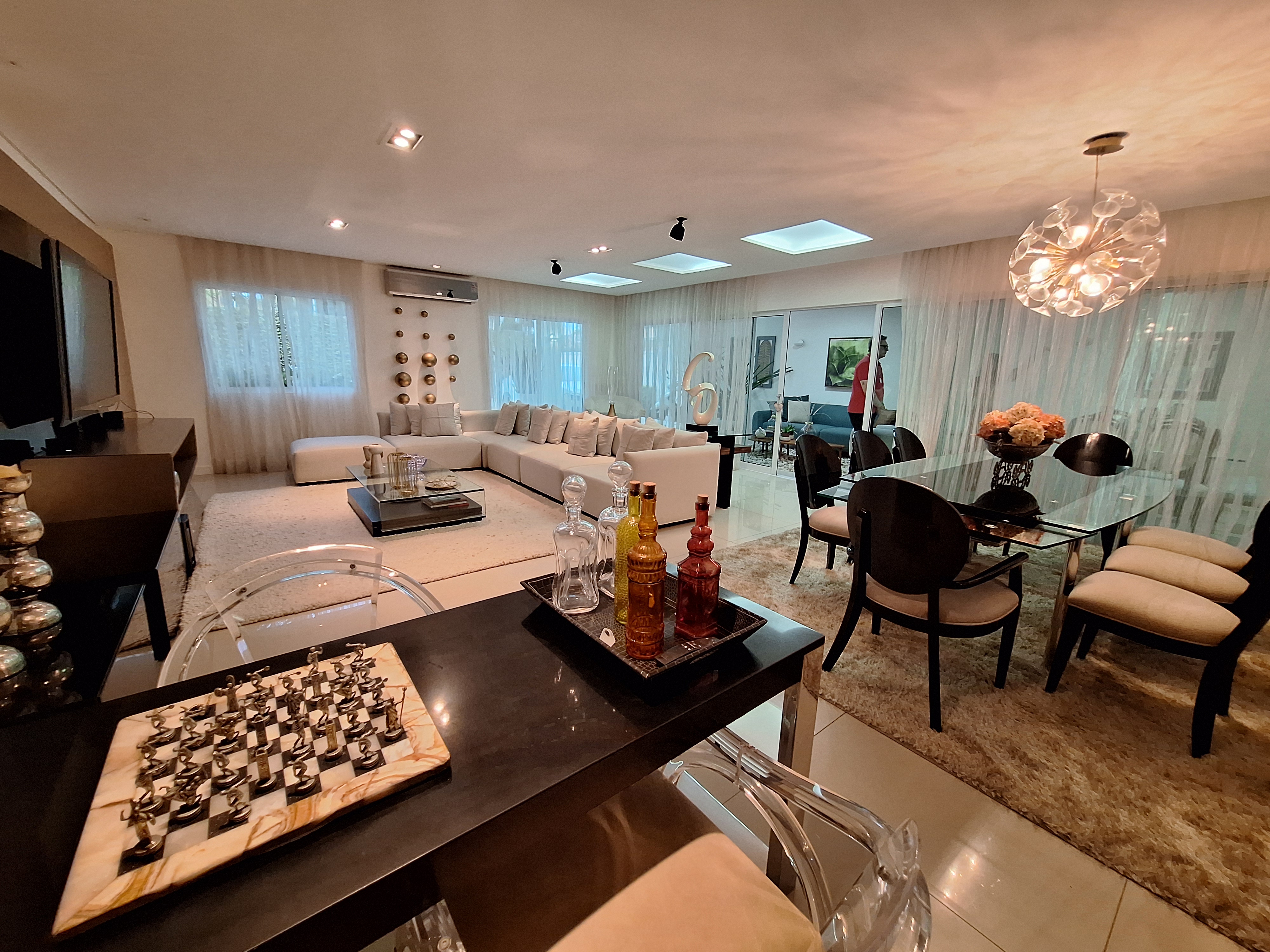 Imagem Casa de Condomínio com 4 Quartos à Venda, 242 m²em De Lourdes - Fortaleza Imagem Casa de Condomínio com 4 Quartos à Venda, 242 m²em De Lourdes - Fortaleza