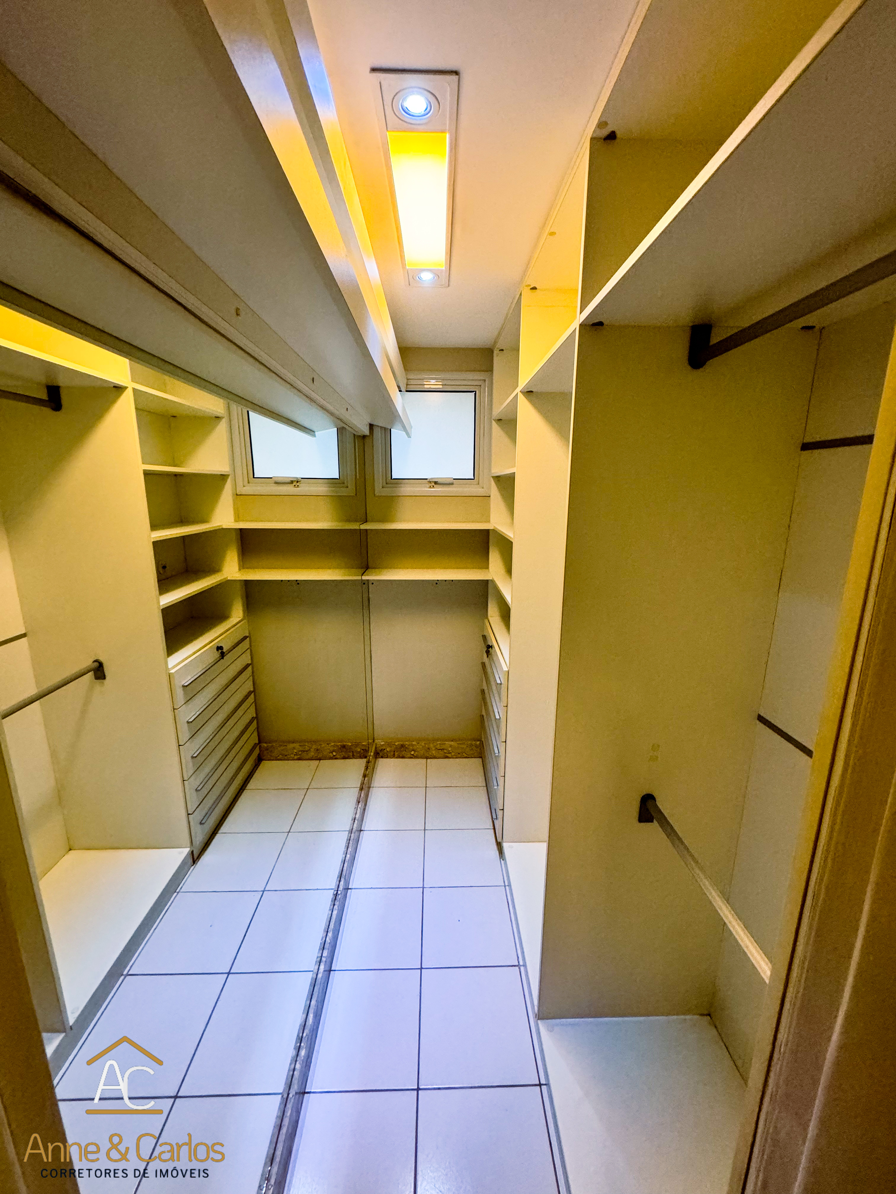 Imagem Apartamento com 2 Quartos à Venda, 110 m²em Inácio Barbosa - Aracaju