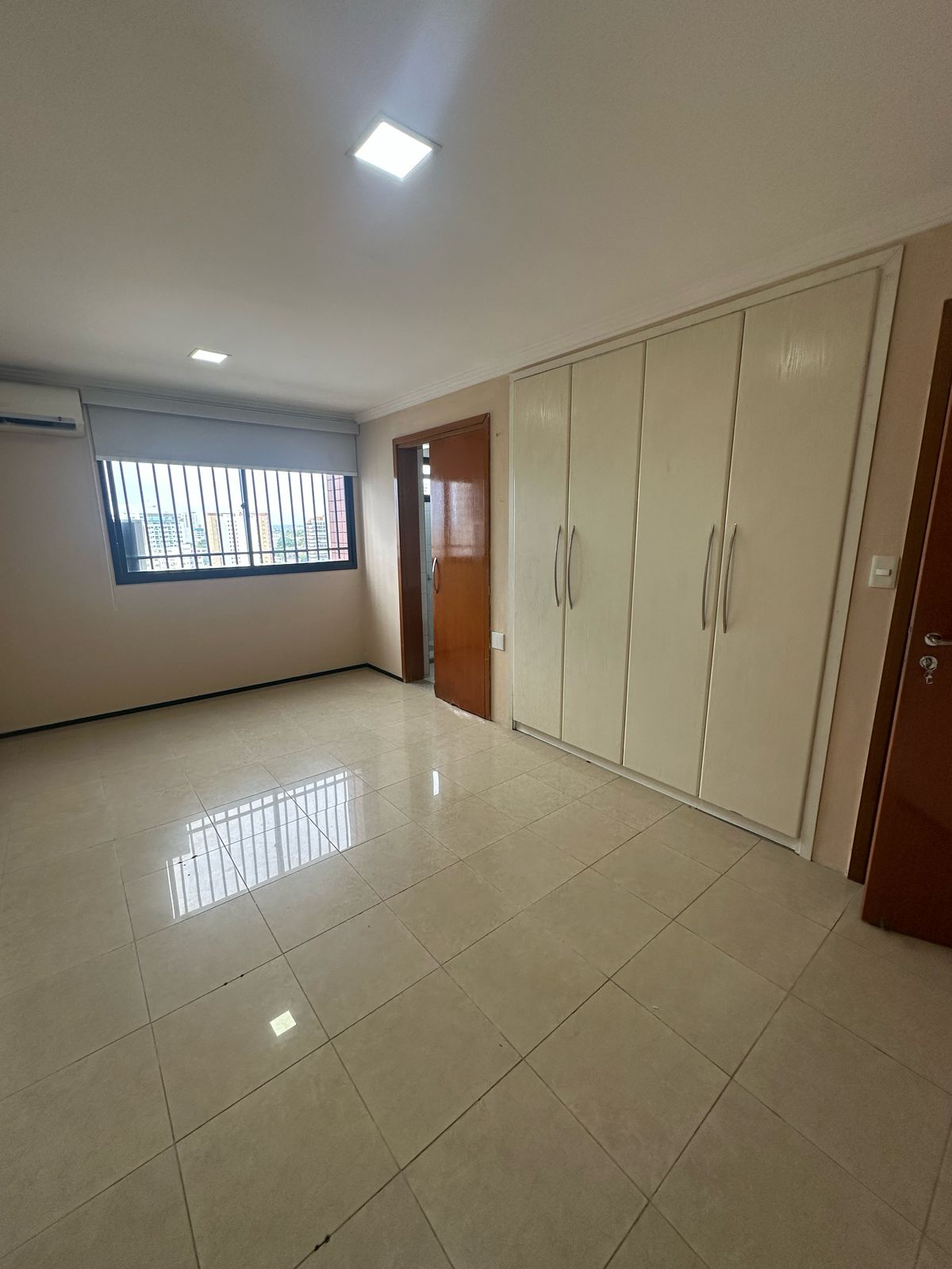 Imagem Apartamento com 4 Quartos para Alugar, 230 m² em Nossa Senhora das Graças - Manaus Imagem Apartamento com 4 Quartos para Alugar, 230 m² em Nossa Senhora das Graças - Manaus