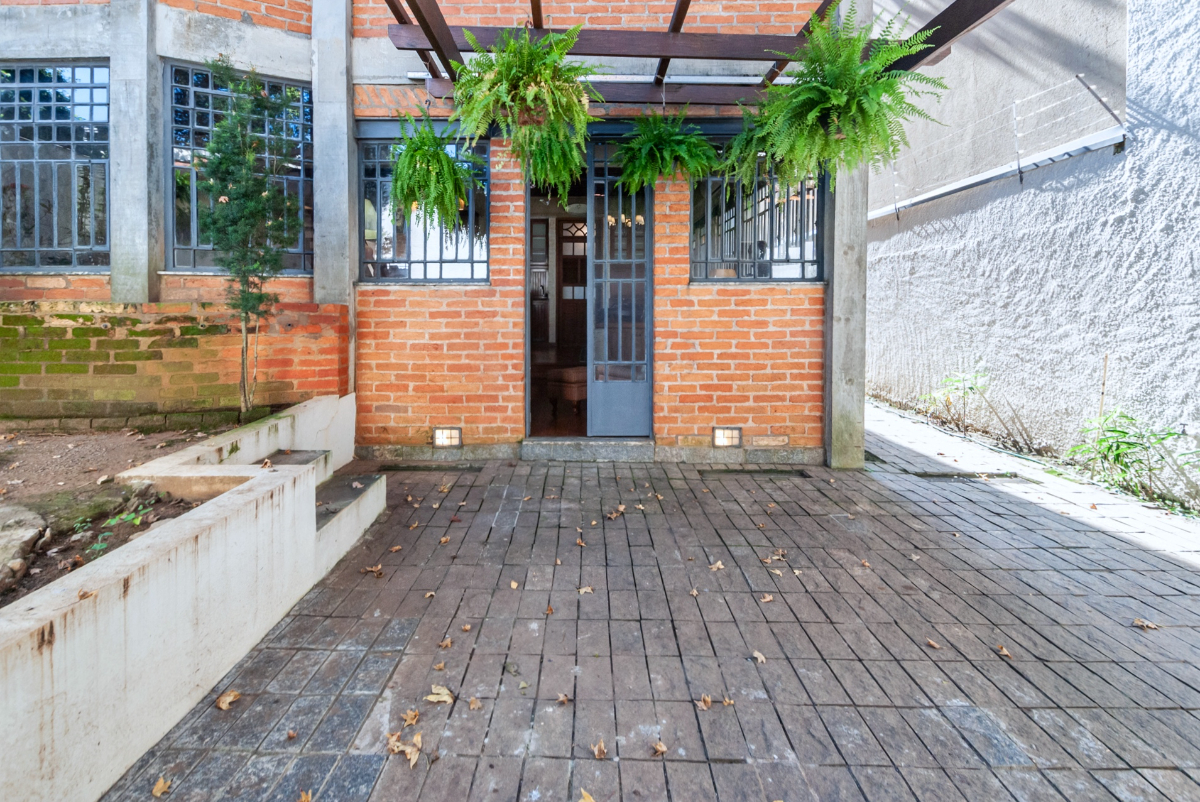 Imagem Casa com 3 Quartos à Venda, 230 m² em Jardim Paulistano - São Paulo Imagem Casa com 3 Quartos à Venda, 230 m² em Jardim Paulistano - São Paulo