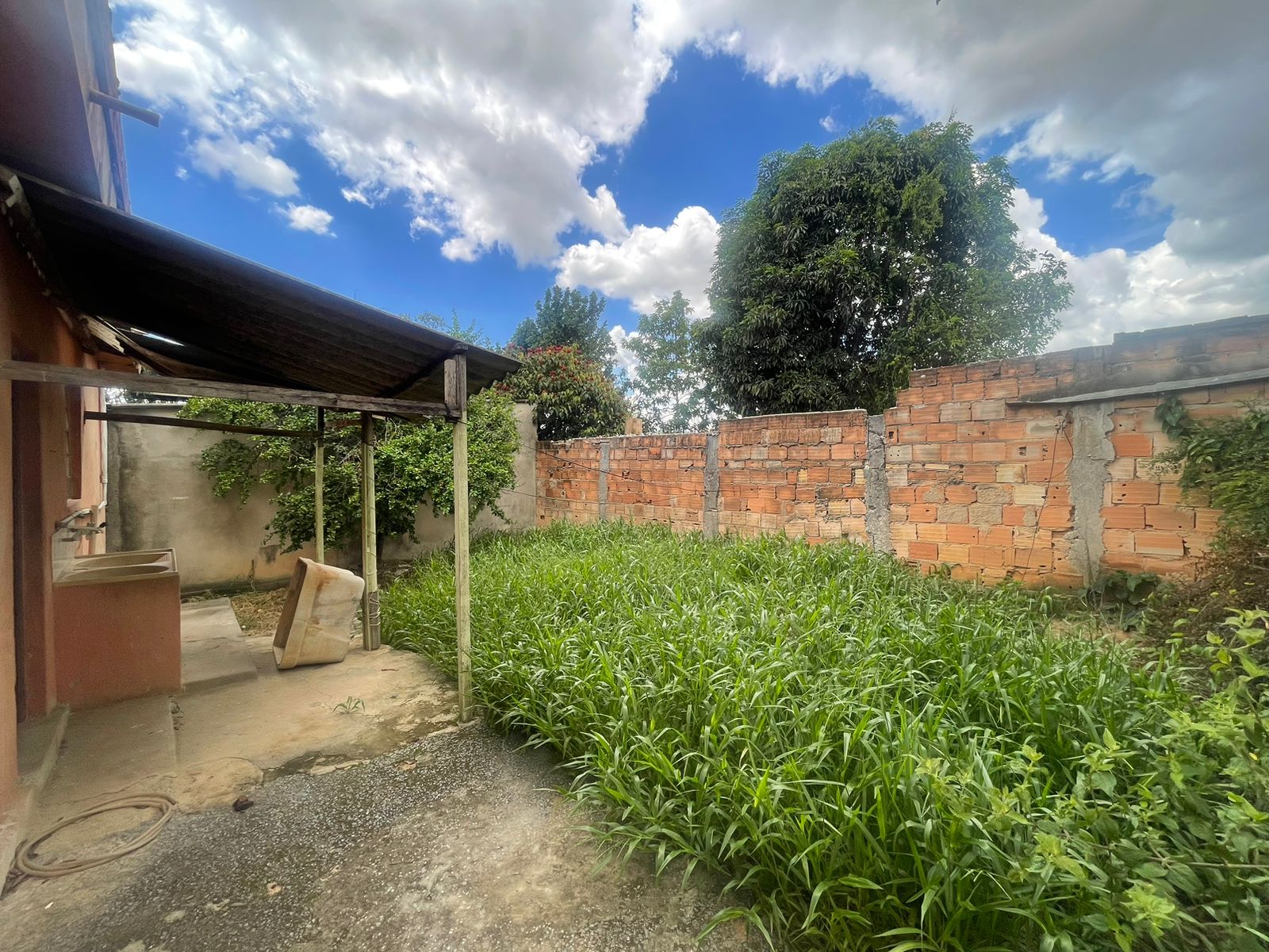 Imagem Casa com 3 Quartos à Venda, 400 m²em San Genaro - Ribeirão das Neves