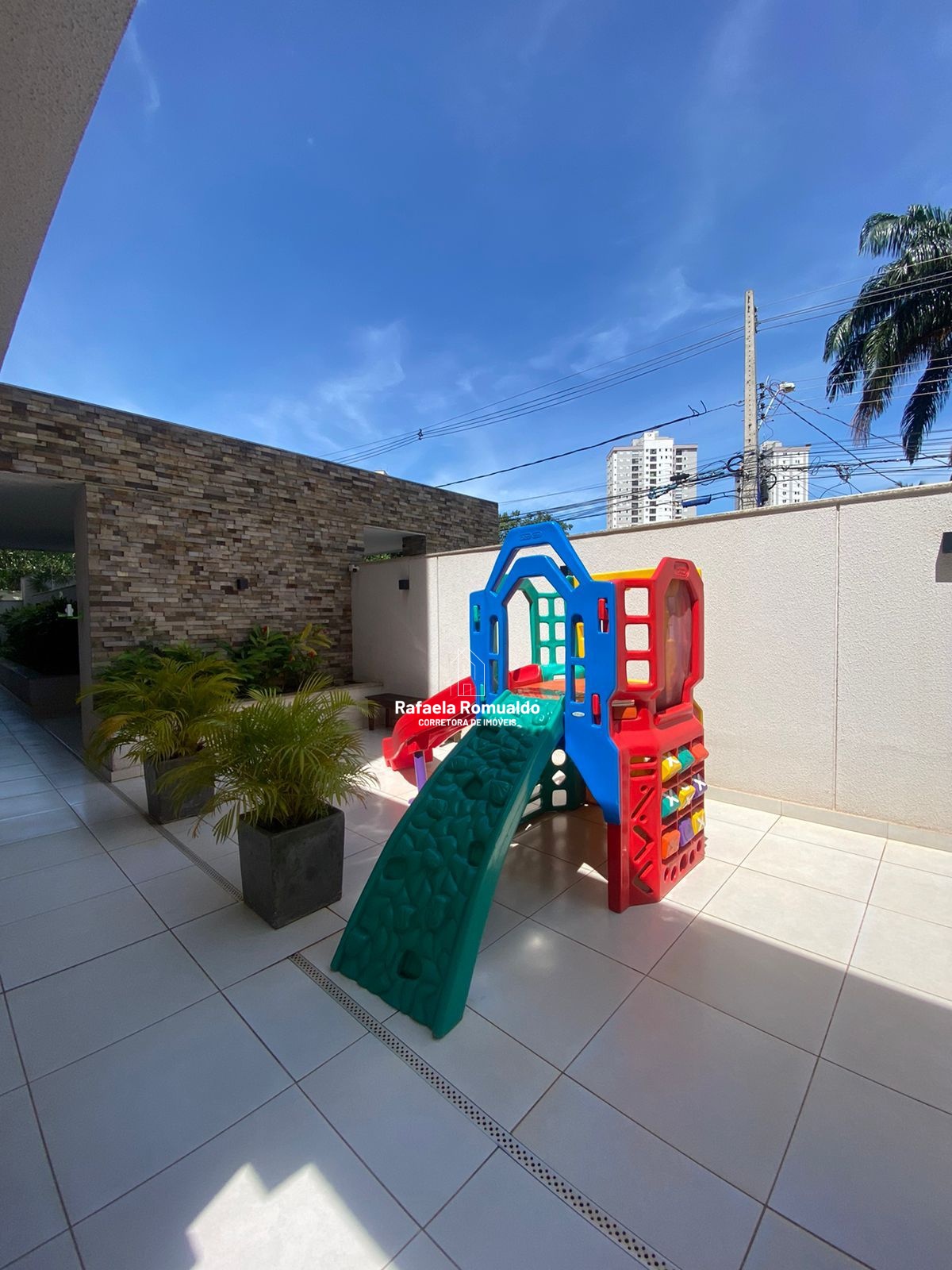 Imagem Apartamento com 2 Quartos à Venda, 61 m²em Vila Rosa - Goiânia
