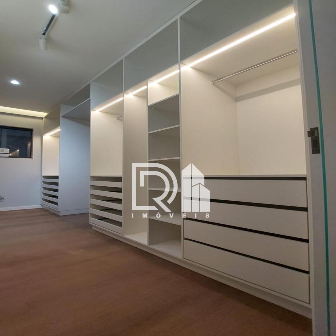 Imagem Casa com 4 Quartos à Venda, 285 m² em Guará II - Brasília Imagem Casa com 4 Quartos à Venda, 285 m² em Guará II - Brasília